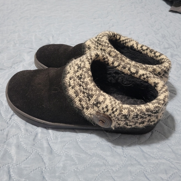 Clarks Slippers - Picture 4 of 5
